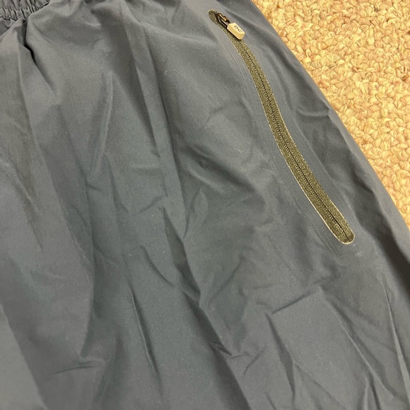 Mens OnCloud Track Pants - Picture 7 of 9